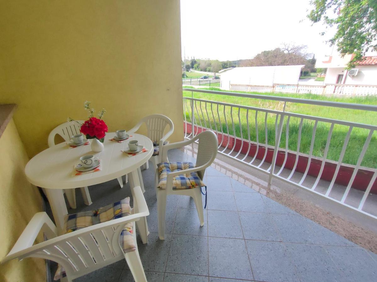 Апартаменты Apartman Bela Пула Экстерьер фото