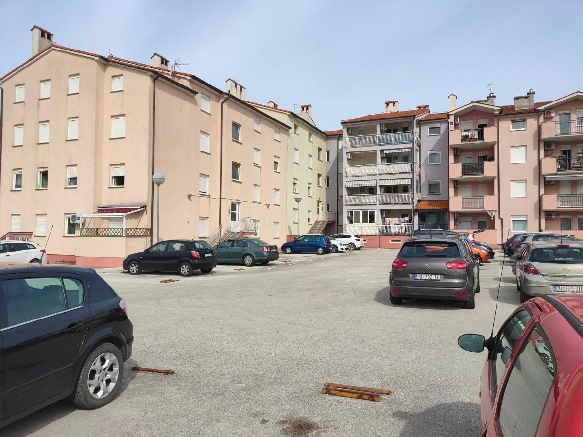Апартаменты Apartman Bela Пула Экстерьер фото